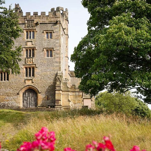 Haddon Hall Exterior-Hall-Roses-Summer-2022-min